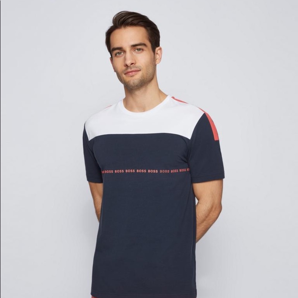 🔥🔥SOLD🔥🔥💯Authentic Hugo boss t-shirt collections